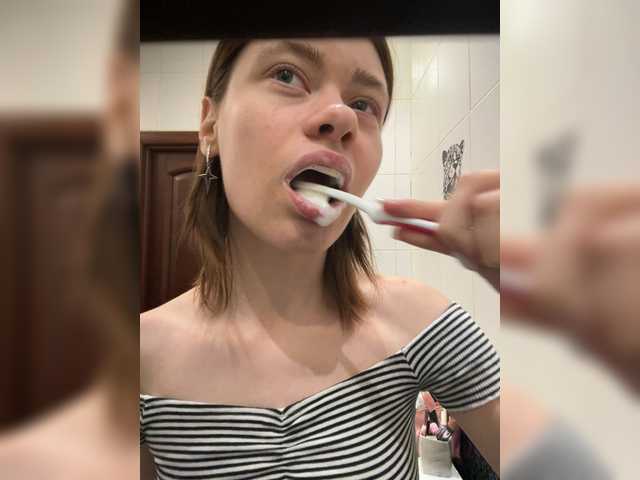 18YoungPussy18 live cam on BongaCams