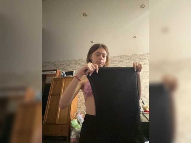 18YoungPussy18 live cam on BongaCams