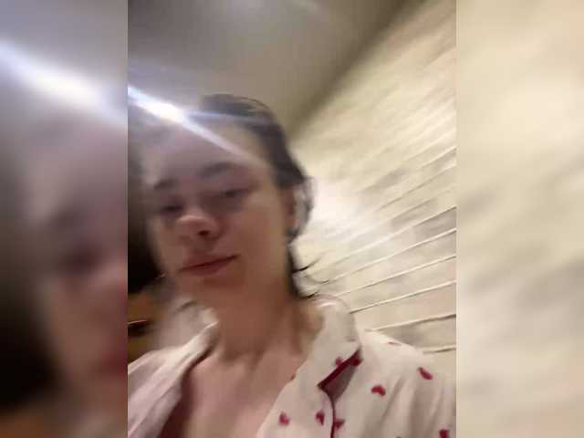 18YoungPussy18 live cam on BongaCams