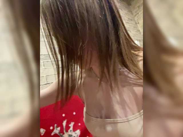 18YoungPussy18 live cam on BongaCams