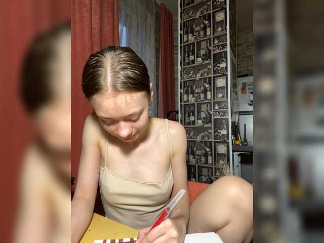 18YoungPussy18 live cam on BongaCams