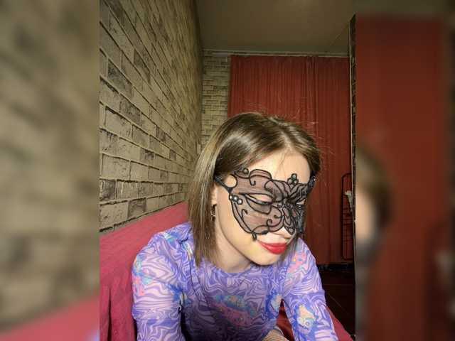 18YoungPussy18 live cam on BongaCams