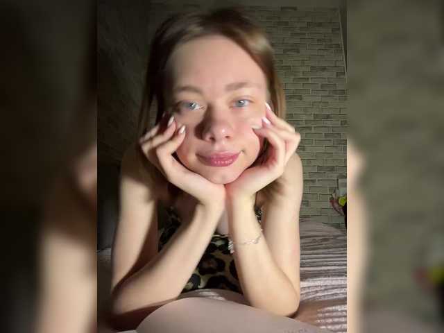 18YoungPussy18 live cam on BongaCams