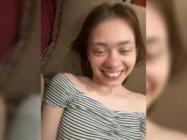 18YoungPussy18 live cam on BongaCams