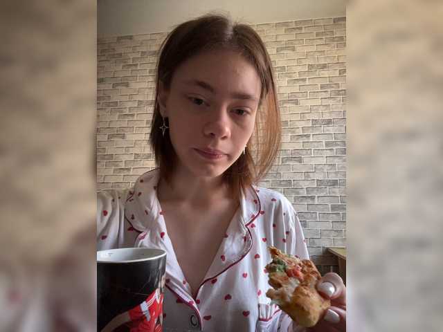 18YoungPussy18 live cam on BongaCams
