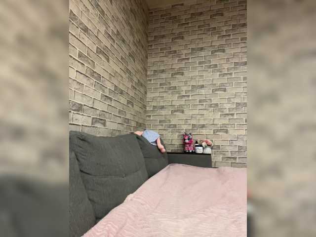 18YoungPussy18 live cam on BongaCams