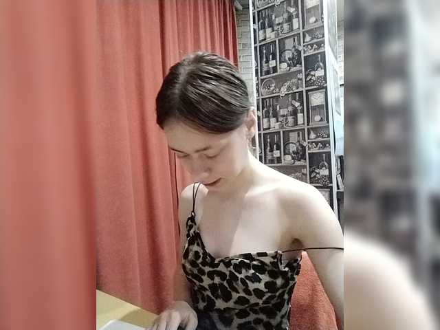 18YoungPussy18 live cam on BongaCams