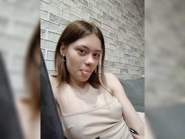 18YoungPussy18 live cam on BongaCams