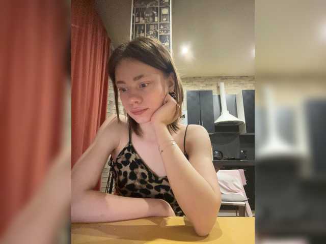 18YoungPussy18 live cam on BongaCams