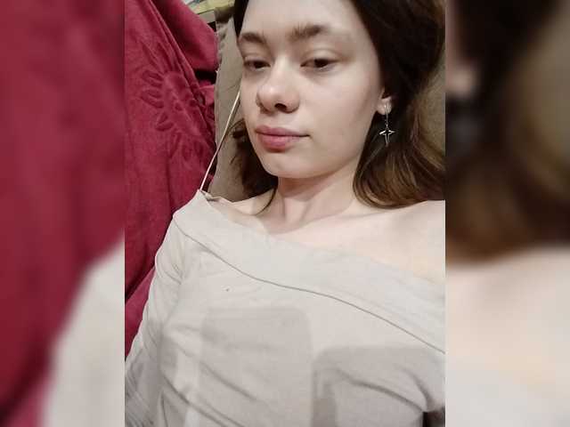 18YoungPussy18 live cam on BongaCams