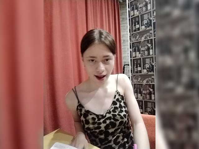 18YoungPussy18 live cam on BongaCams
