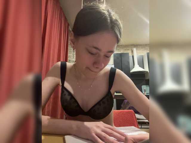 18YoungPussy18 live cam preview