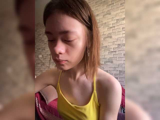 18YoungPussy18 live cam on BongaCams