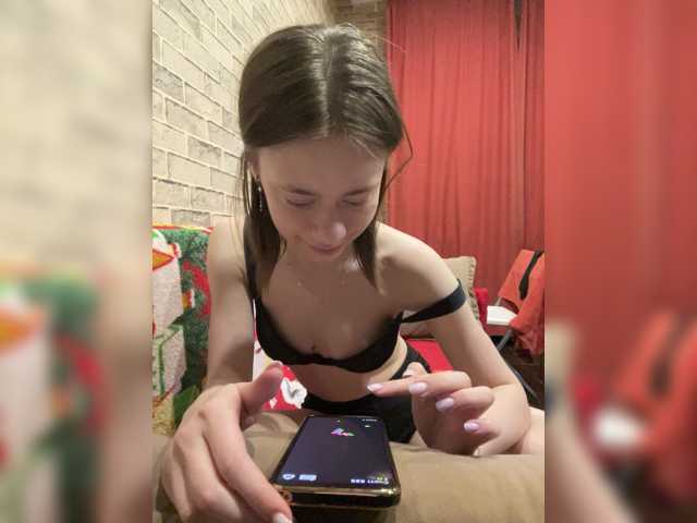 18YoungPussy18 live cam on BongaCams