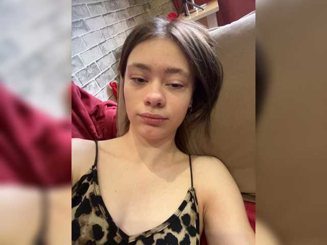 18YoungPussy18 live cam on BongaCams