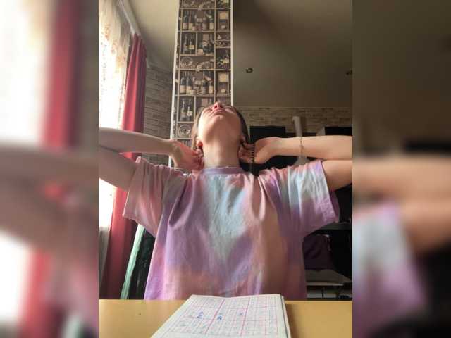 18YoungPussy18 live cam on BongaCams