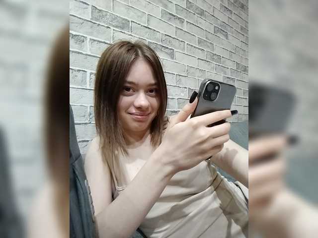 18YoungPussy18 live cam on BongaCams