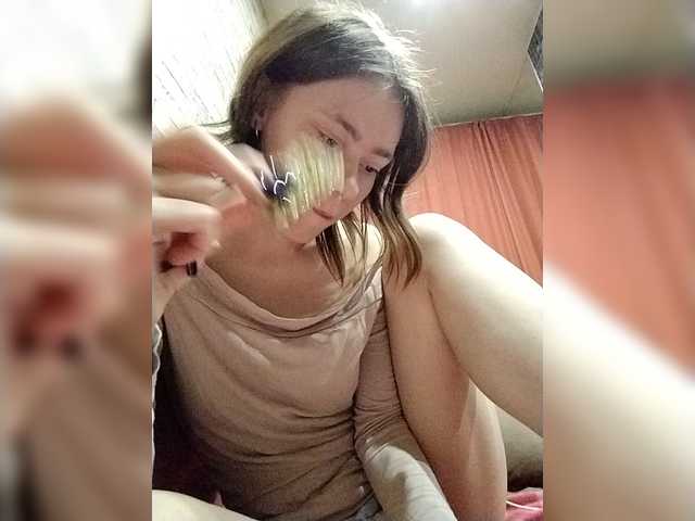 18YoungPussy18 live cam on BongaCams