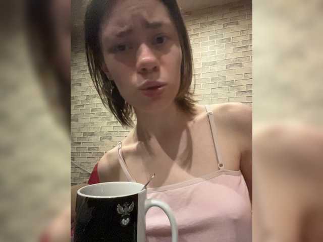 18YoungPussy18 live cam on BongaCams