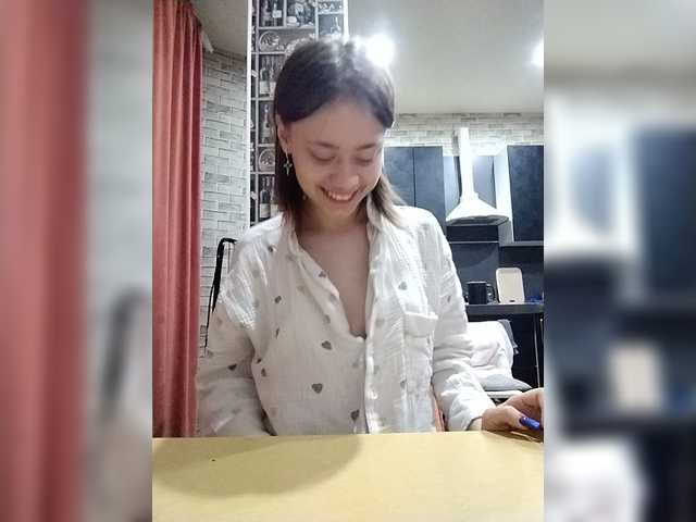 18YoungPussy18 live cam on BongaCams