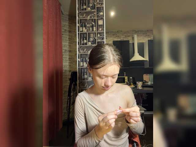 18YoungPussy18 live cam on BongaCams