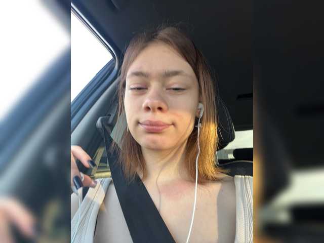 18YoungPussy18 live cam on BongaCams