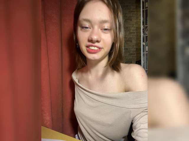 18YoungPussy18 live cam on BongaCams