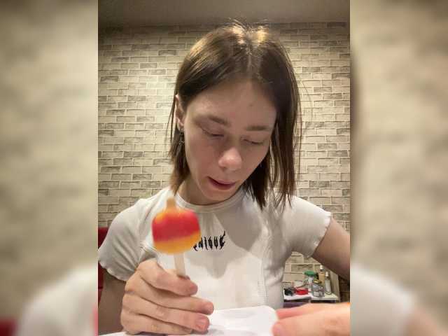 18YoungPussy18 live cam on BongaCams