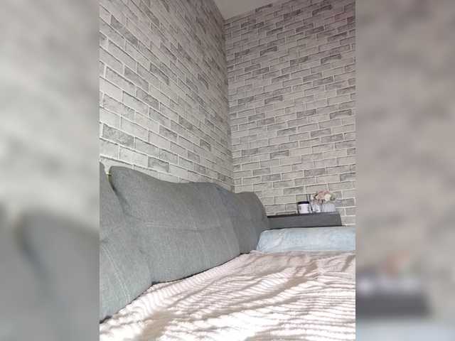 18YoungPussy18 live cam on BongaCams