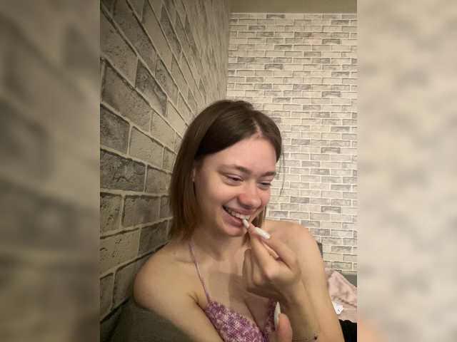 18YoungPussy18 live cam on BongaCams