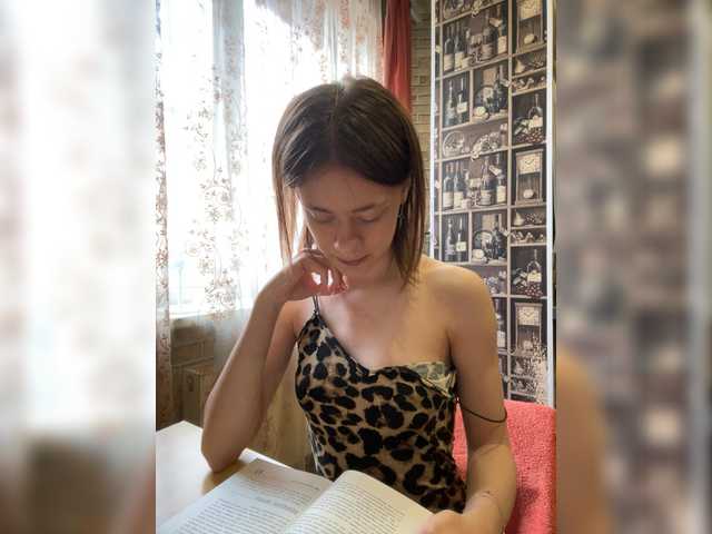 18YoungPussy18 live cam on BongaCams