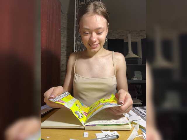 18YoungPussy18 live cam on BongaCams