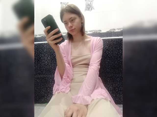 18YoungPussy18 live cam on BongaCams