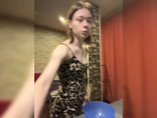 18YoungPussy18 live cam on BongaCams