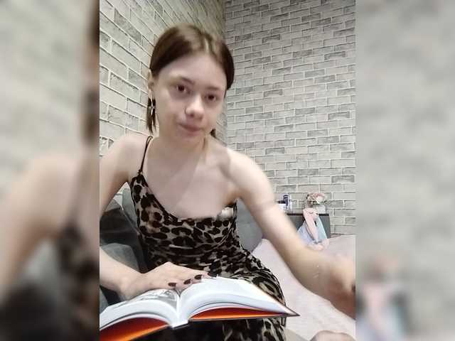 18YoungPussy18 live cam on BongaCams