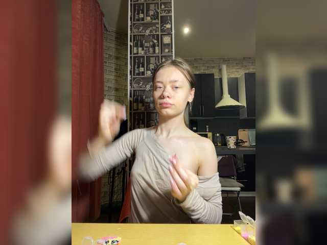18YoungPussy18 live cam on BongaCams