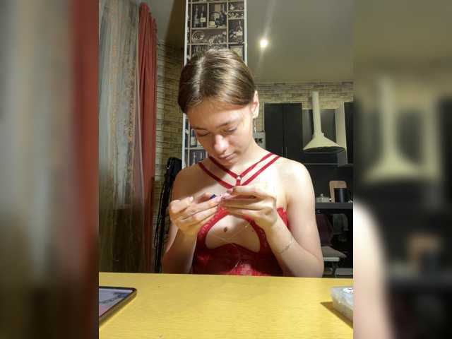 18YoungPussy18 live cam on BongaCams