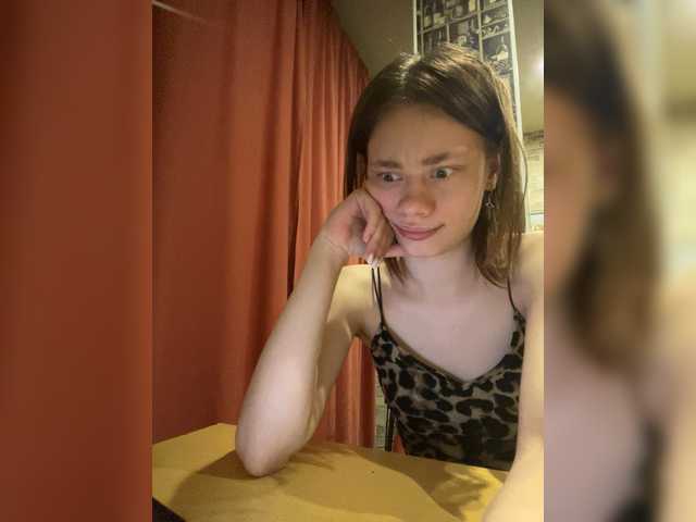 18YoungPussy18 live cam on BongaCams