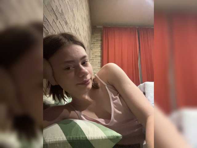 18YoungPussy18 live cam on BongaCams
