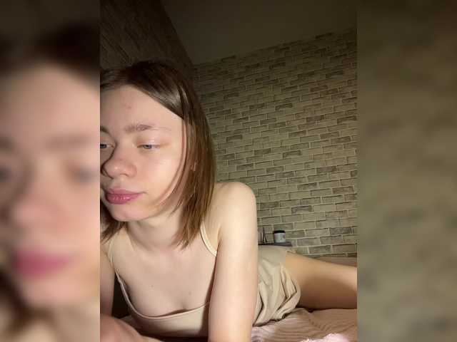 18YoungPussy18 live cam on BongaCams