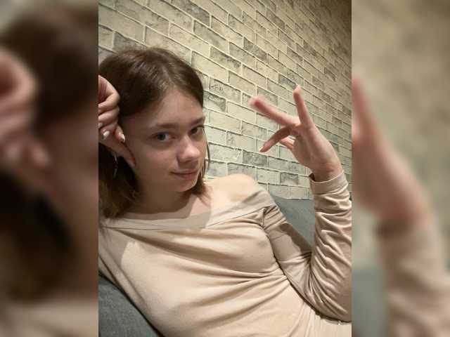 18YoungPussy18 live webcam show