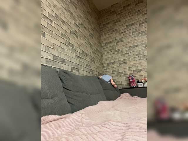 18YoungPussy18 live cam on BongaCams