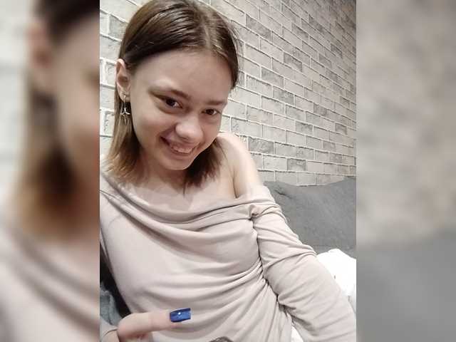 18YoungPussy18 live cam on BongaCams