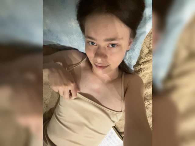 18YoungPussy18 live cam on BongaCams
