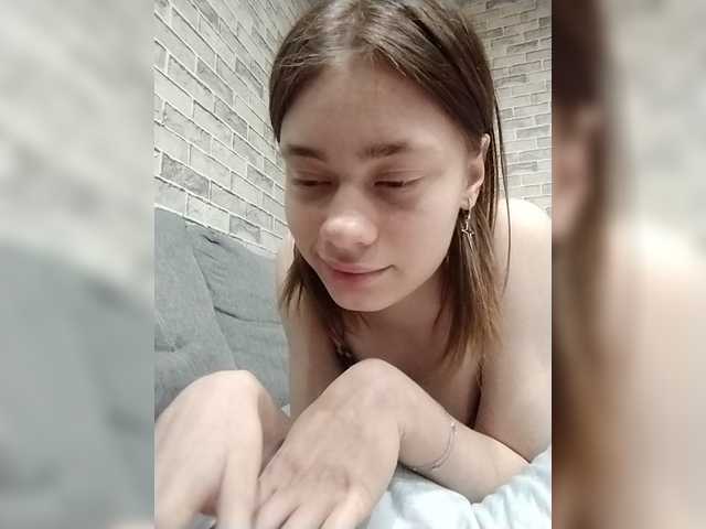 18YoungPussy18 live cam on BongaCams