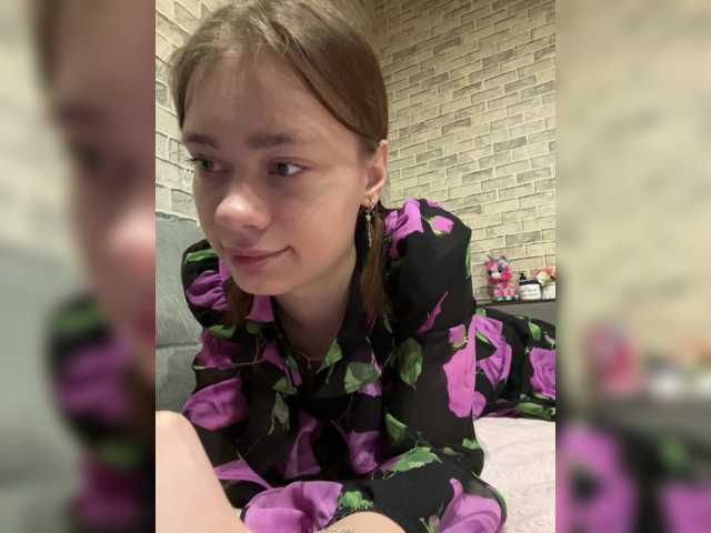 18YoungPussy18 live cam on BongaCams