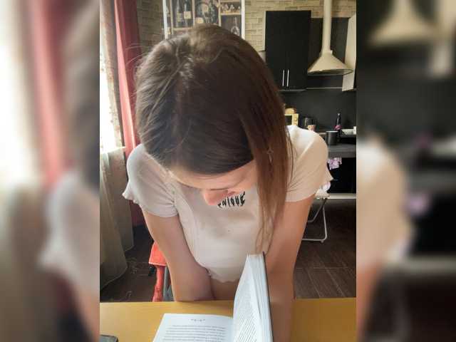 18YoungPussy18 live cam on BongaCams