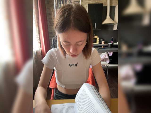 18YoungPussy18 live cam on BongaCams