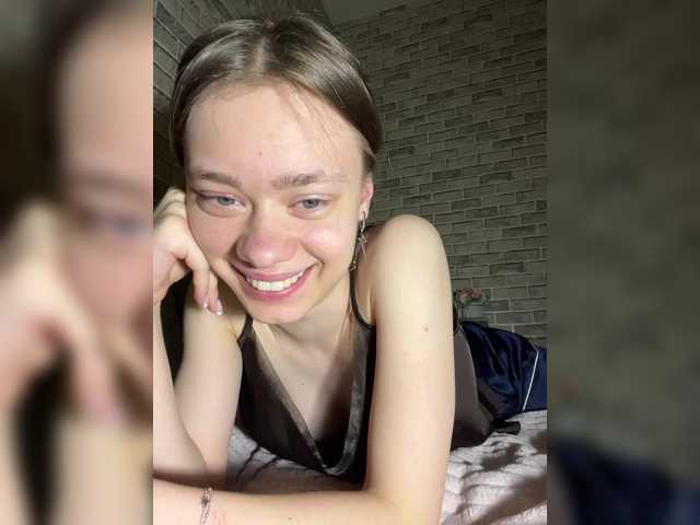 18YoungPussy18 live cam on BongaCams