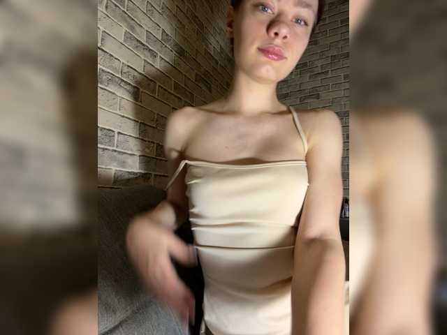 18YoungPussy18 live cam on BongaCams
